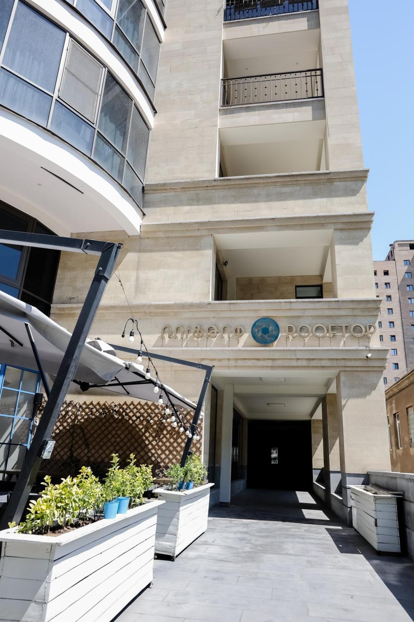 Rooftop Apart-Hotel Erivan Exterior foto